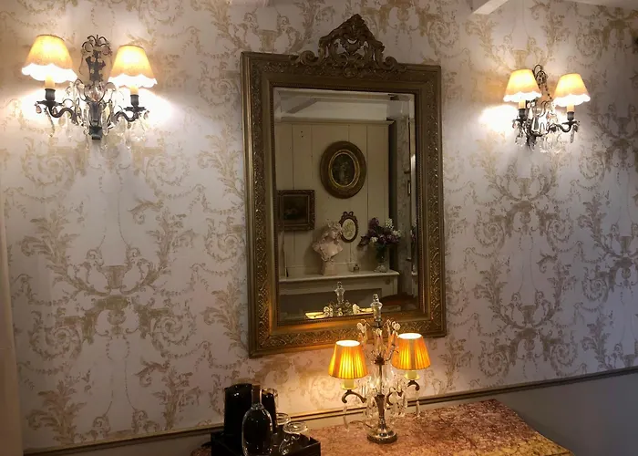 Reglisse Et Pain D'epices - D'hotes Онфлер